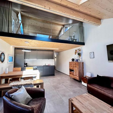 Apartament Beim Brunnen Gsteigwiler Zewnętrze zdjęcie